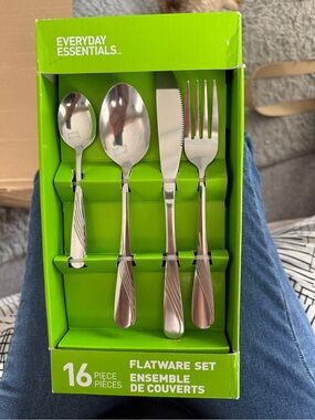 16-Piece Stainless Steel Flatware Set in Silver